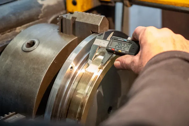 Mortaisage près de Laval