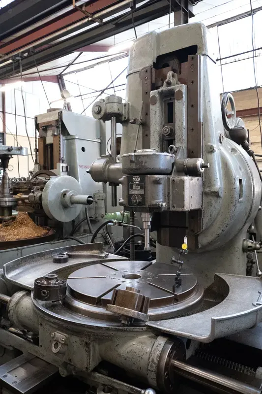 machine pour tailler des engrenages